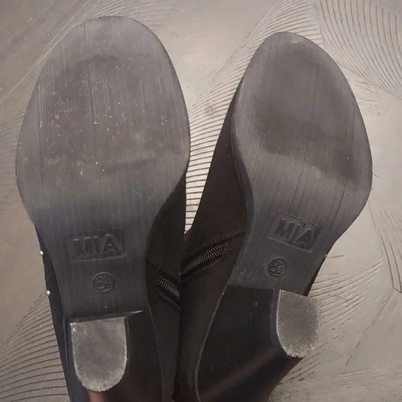 MIA Black Studded Textile Upper Sz 8.5 Ankle Boots Stacked Heel - Picture 7 of 11